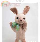 Fuzzy Mittens-Bunny Puppet by Barbara Prime-Chinese Translation