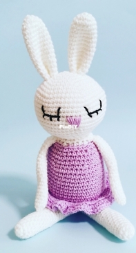 Cara Creations - Cara Engwerda - Rini the Rabbit - Free