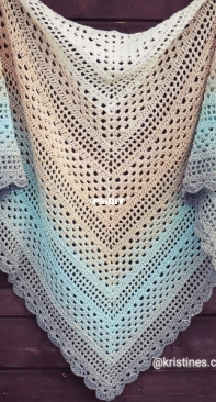 Kristines Crochets - Kristine Salmina - Spring Reverie Triangle Shawl - Free