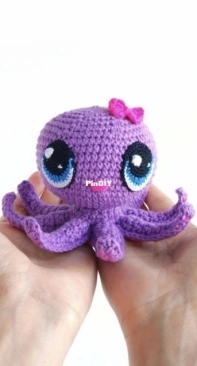 Goozell Toys - Guzel Tinchurina - Octopus Octobella