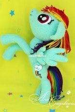 Zovutka - Anna Sadovskaya-rainbow pony-Russian-free
