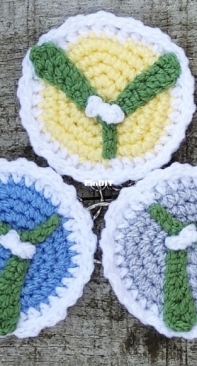 Crochet at Teris - Teri Hamilton - Mistletoe Keychain - Free