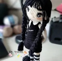 Ateliê Dy Amore - Joy Petschow - Wednesday Addams - Wandinha Addams - Portuguese - Free
