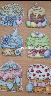 Easter Cakes by Elena Tiunova