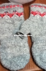 Fox Mittens What the fox say by Jorunn Jakobsen Pedersen-Norwegian-Free