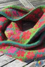 Britta cowl