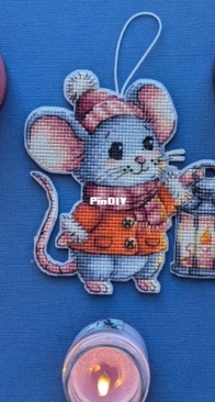 Mouse with a lantern by Polina Smirnova