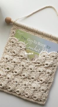 ChaliasCraft - Seashell Magazine Holder
