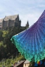 Renaissance Fan Shawl/Wrap by Nim Teasdale-English,German