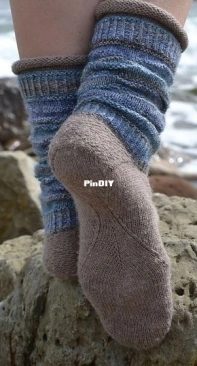 Julia Kononova - Dunes socks - Russian