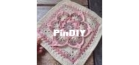 Sisters In Stitch - Therese Eghult & Inas Basymeleh - The Blooming Lotus Square - Free