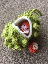 Laura Loves Crochet - Laura Sutcliffe - Conker Shell Pocket Pal