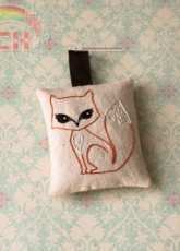 Gingermelon-Free Embroidered Fox Lavender Sachet Tutorial
