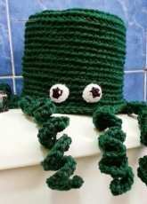 Toilet roll holder