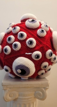 Cute Creepy Crochet - Chae Aitchison - Eyeball Ball