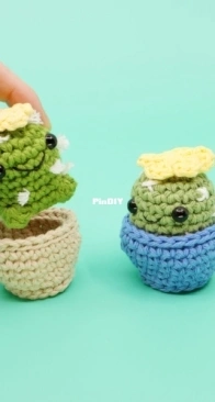 Club Crochet - Louies loops - Betty the Beginner Cactus - Free