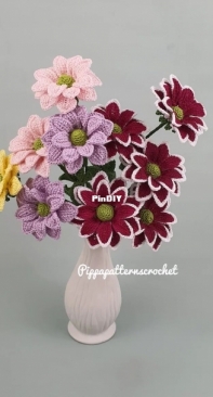 Pippa Patterns - Connie Rockliff - Pom Pom Daisy