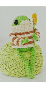Crochetina - Paulina Cáceres - Little frog with vest - Лягкшка в свитере - Russian - Translated