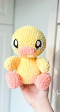 Megs Makes Crochet - Meg Stiles - Lolo the Duck