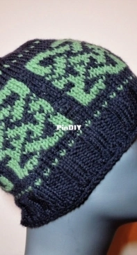 Hip To Be Square by YaYa Lovestoknit-Free