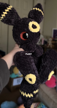 Pebbles Crochet Shop 23 - Natalie - Umbreon