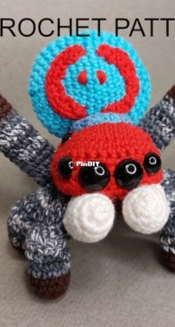 Peacock Spider  - TumAnnArt
