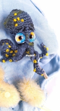 Mavdrik Toys - Kristina Mavdrik - Octopus Brooch