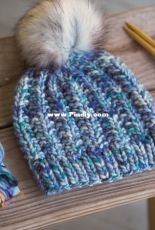 Ribbed Beanies by Vanessa Ewing