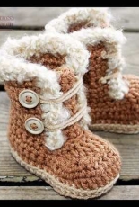New Born Knots  - Amanda Chapman - Crochet Fur Trim Booties