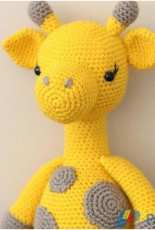 Hello Yellow Yarn - MJ Carlos - Graceful Gemma giraffe