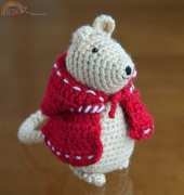 crocheted mouse with cap