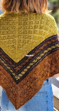 Terza Shawl by Valentina Bogdanova