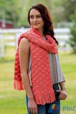 Red Heart LW5281 Wavy Drop Stitch Scarf by Laura Bain - Free