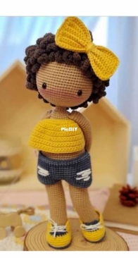 Amigurumeando con la Luna - Lua Martinez - Doll - Boneca Luna - Portuguese - Translated