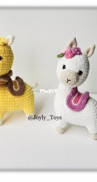 Joyly Toys - Yaowalux Srisanga - Coco and Daisy the Alpaca