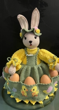 Hannies Creaties - Hanny Van Someren - Mother hare takes care of her eggs - Moederhaas zorgt voor haar eieren - Dutch