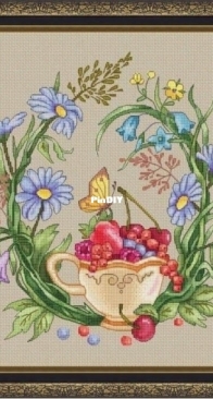 Berry Wreath by Valentina Khramova