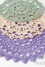 Anabelia Craft Design - Shabby-chic winter doilies - English and Spanish