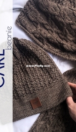 Carl Beanie by Tatiana Uluceviz - English, Russian