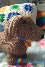 Lynn Logan - Dachshund amigurumi - free