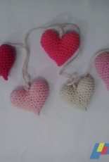garland of hearts