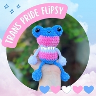 Kawaii cuddle bug - Julie Star - Julie Scissorhands - Trans Pride Flipsy - Free
