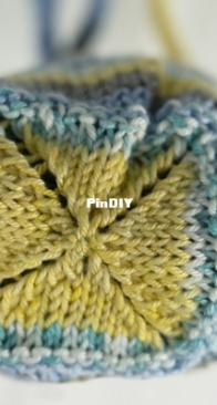Lighthouse Pouch by Carly Waterman - Cascade Yarns - Free
