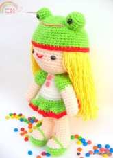 Jenny and Teddy - Jane Chan - Kelly with frog hat - Free