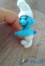 my finger smurf