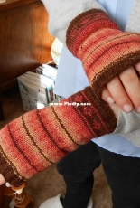 Accent fingerless mitts by Amanda Carrigan-Free