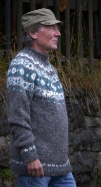 Senda Sweater by Feli Frei-English, German-Free