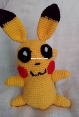 Pokemon karakteri pikachu