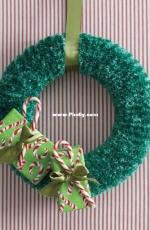 Bernat Holidays Christmas Wreath to Knit - Free