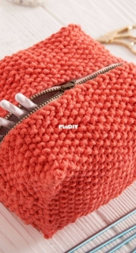 Yarnspiration - Knit Box Bag - Free